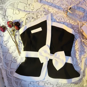 Rudens žiemos elegantiški 3D lanko marškiniai be rankovių Juoda Balta kontrastinė spalva Lankas Tankai Plonas Visų rungtynių sujungtas vamzdžių korsetų viršūnės 2021